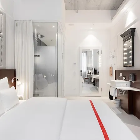 ホテル Ruby Louise Frankfurt