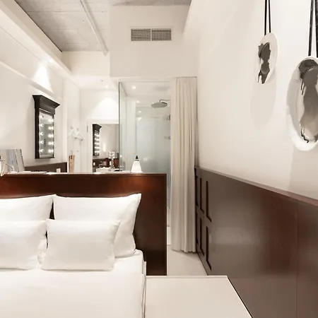 Ruby Louise Frankfurt By Ihg מלון 4*