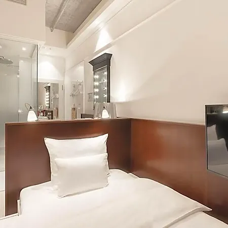 Ruby Louise Frankfurt By Ihg 4*