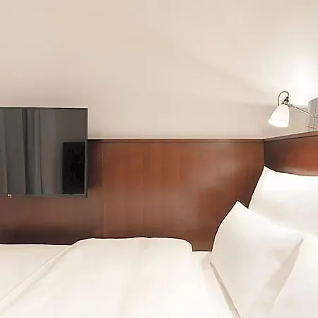 Ruby Louise Frankfurt By Ihg 4*