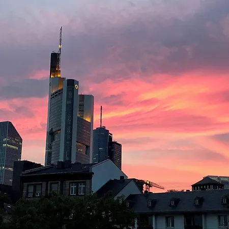 Ruby Louise Frankfurt By Ihg 4*