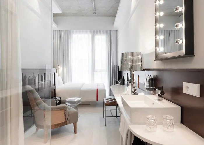 Ruby Louise Frankfurt 4*