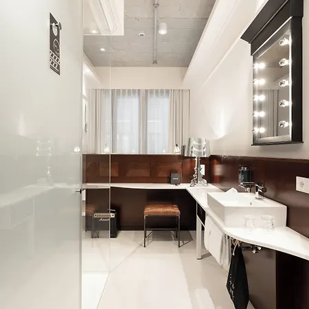 Ruby Louise Frankfurt Hotel 4*