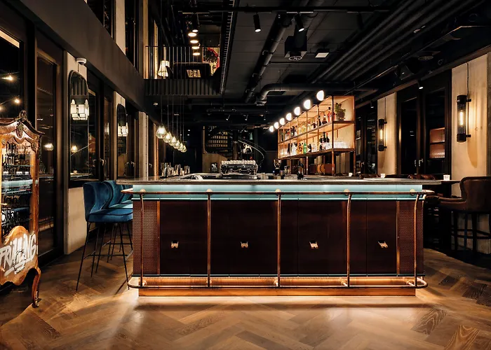 Ruby Louise Frankfurt 4*